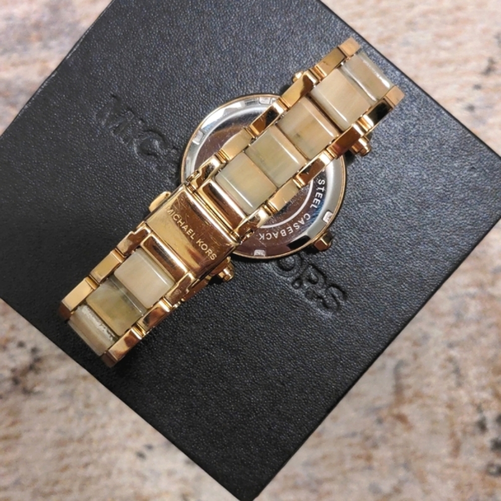 Michael Kors watch - Picture 7 of 9